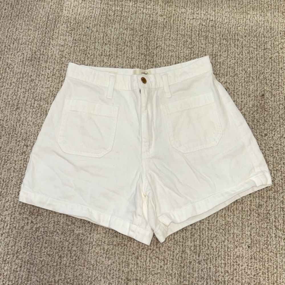 Universal Thread Highest Rise A line shorts